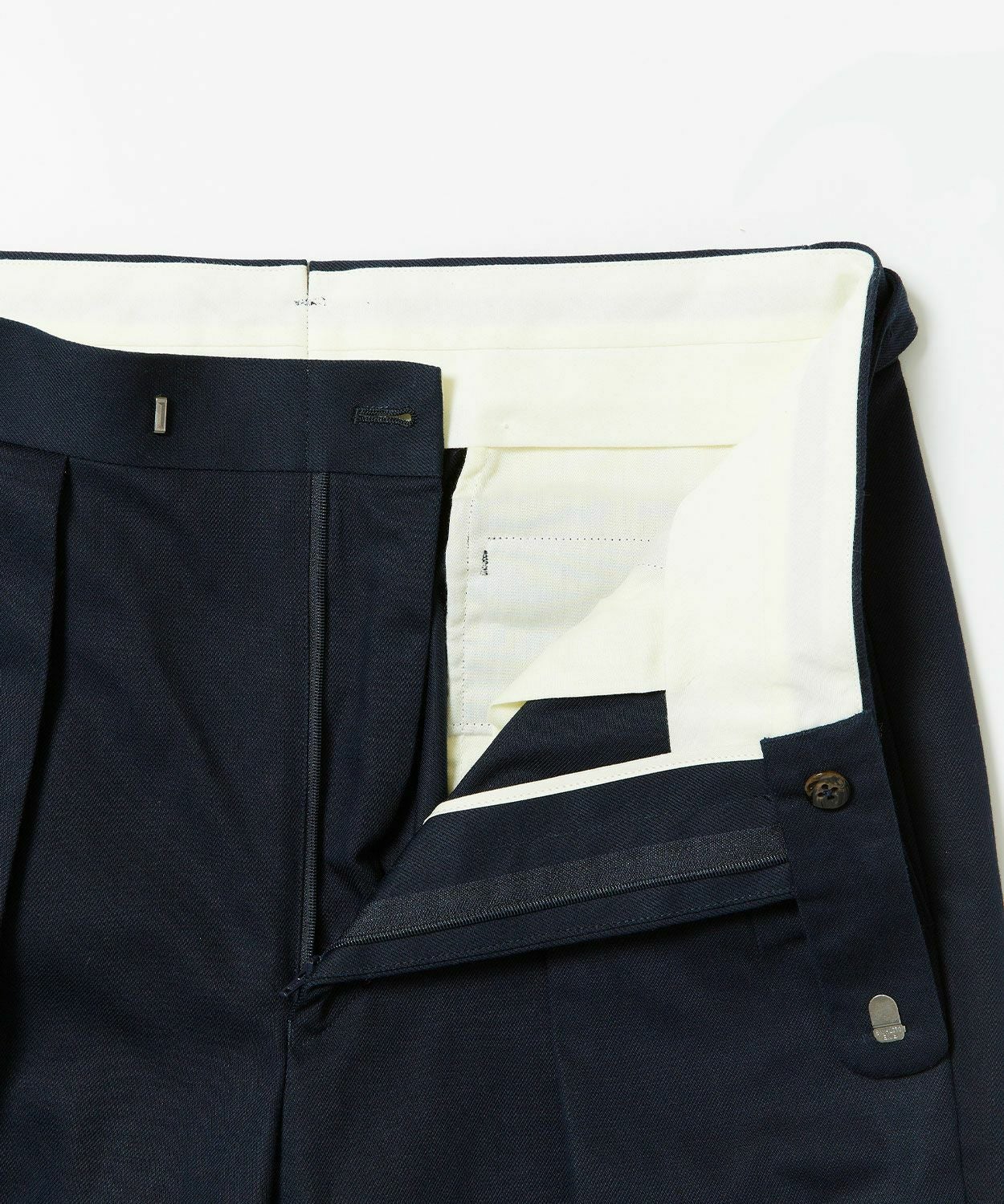 000000007785-15.jpg?size=l&w=