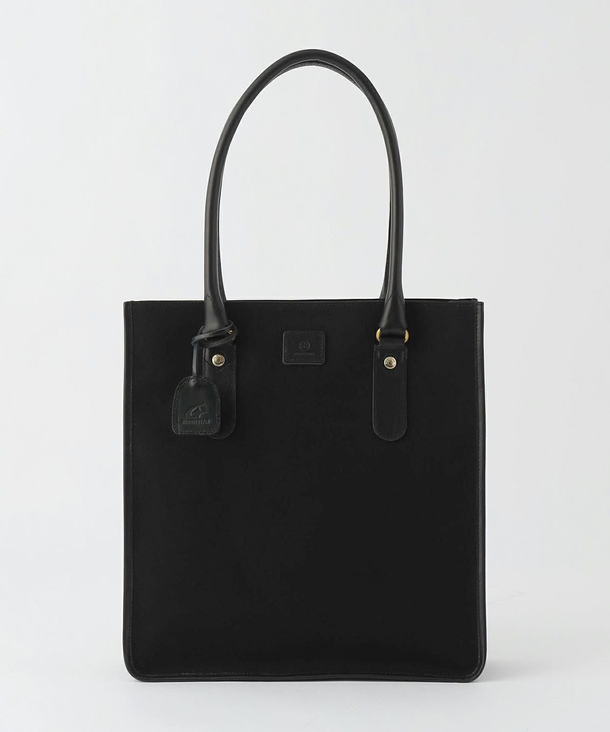 000000008124-01.jpg?size=m&w=